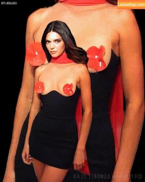 Kendall Jenner фото #2271