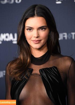 Kendall Jenner фото #2280