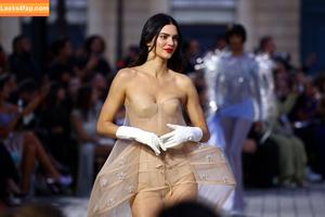 Kendall Jenner фото #2359