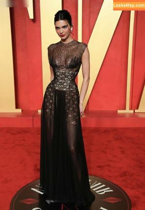 Kendall Jenner фото #2372