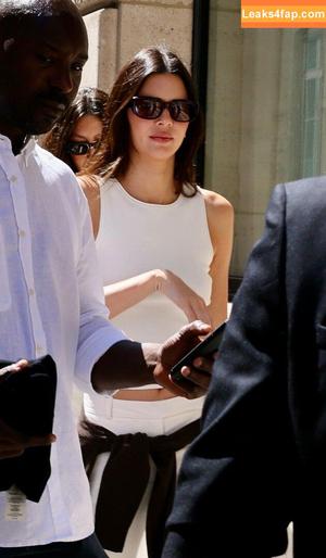 Kendall Jenner фото #2397