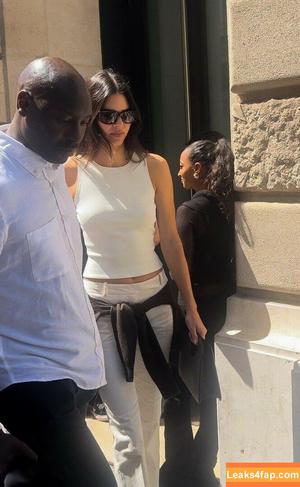 Kendall Jenner фото #2402