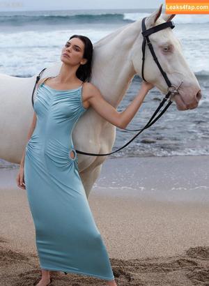 Kendall Jenner фото #2521