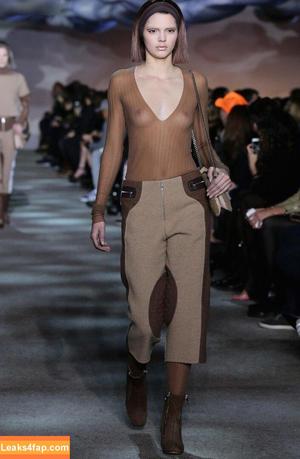 Kendall Jenner фото #2613