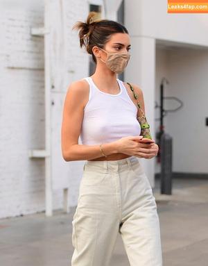 Kendall Jenner фото #2635