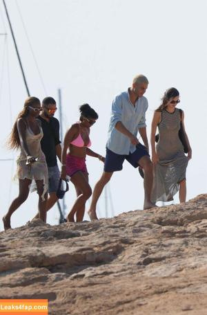 Kendall Jenner фото #2695