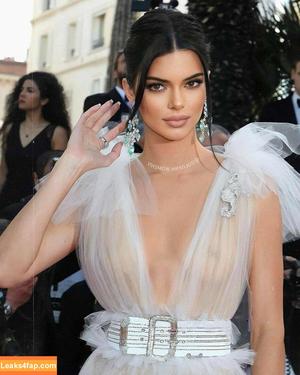 Kendall Jenner фото #2746