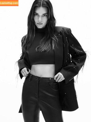 Kendall Jenner фото #2949