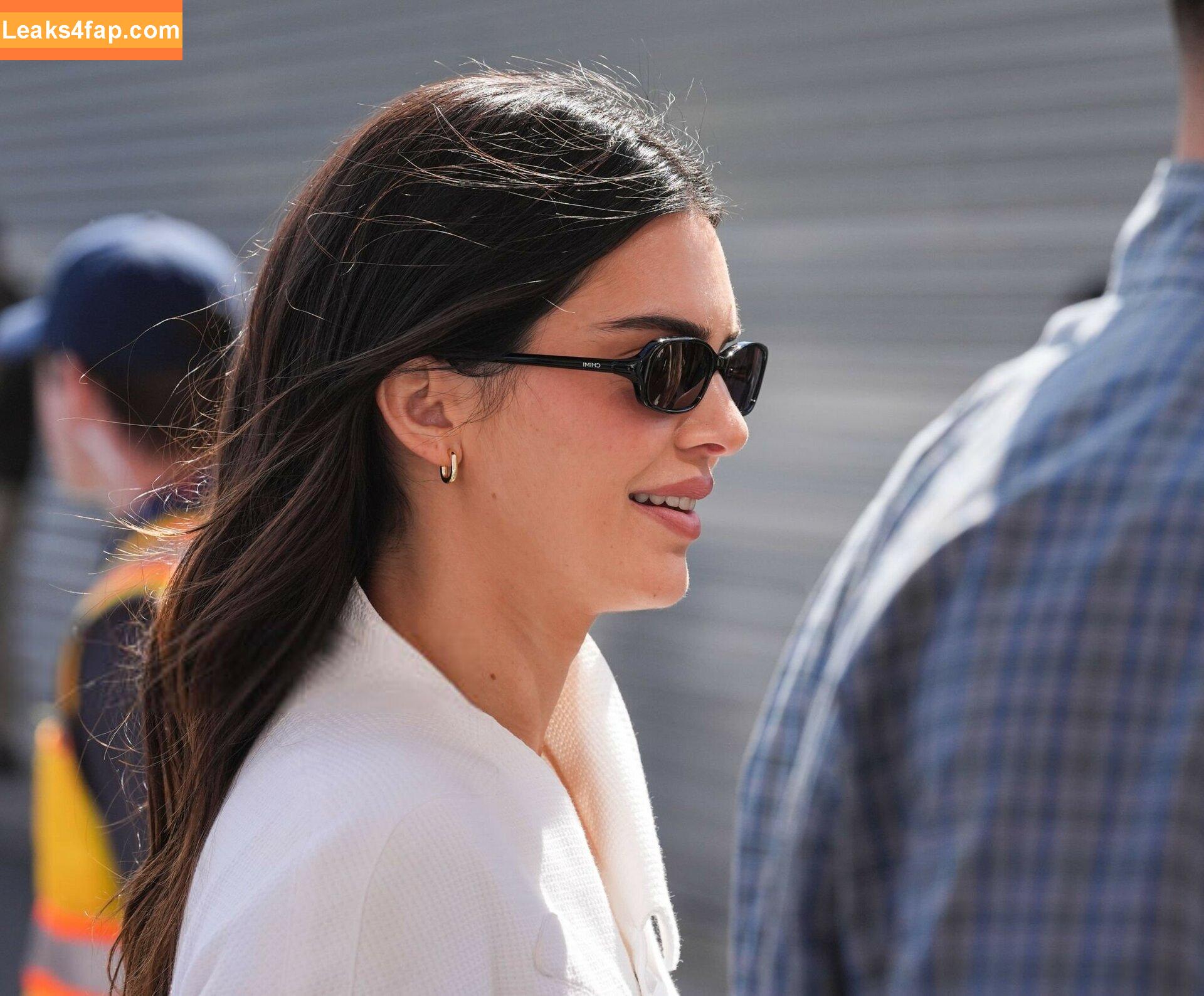 Kendall Jenner / KendallJenner слитое фото фото #3031