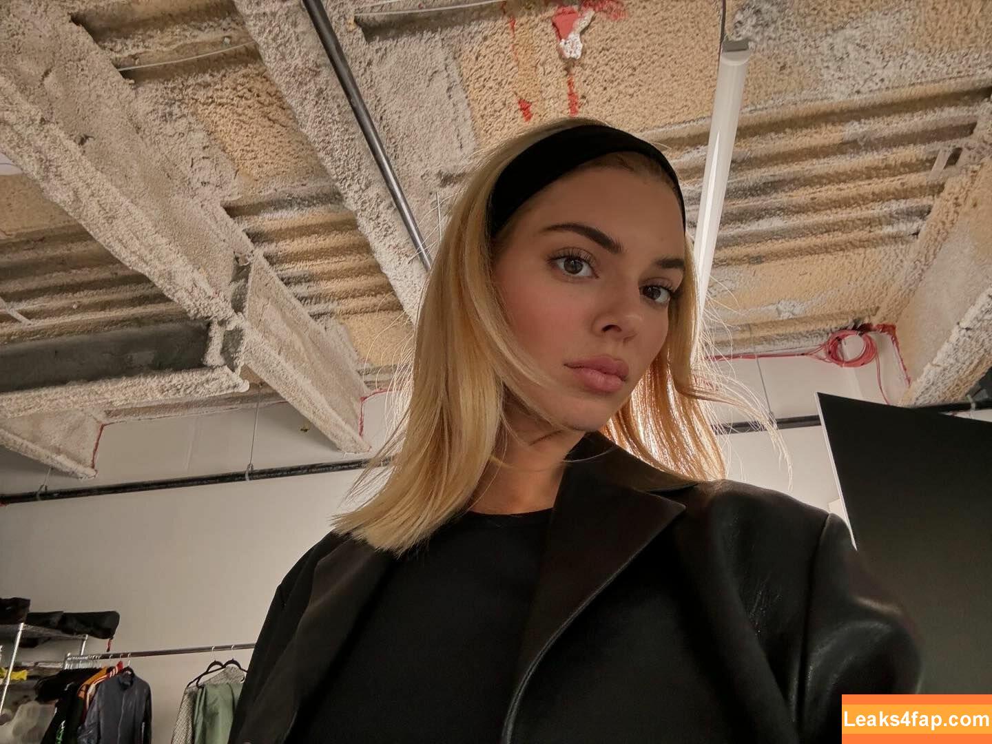 Kendall Jenner / KendallJenner слитое фото фото #3039