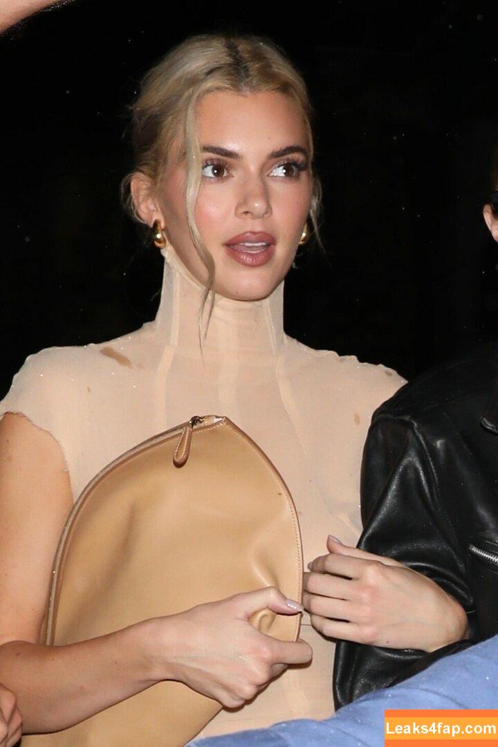 Kendall Jenner / KendallJenner слитое фото фото #3072