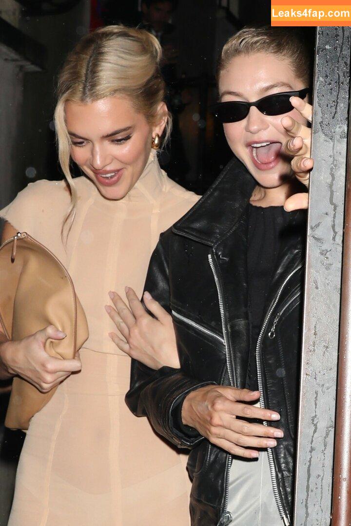 Kendall Jenner / KendallJenner слитое фото фото #3091