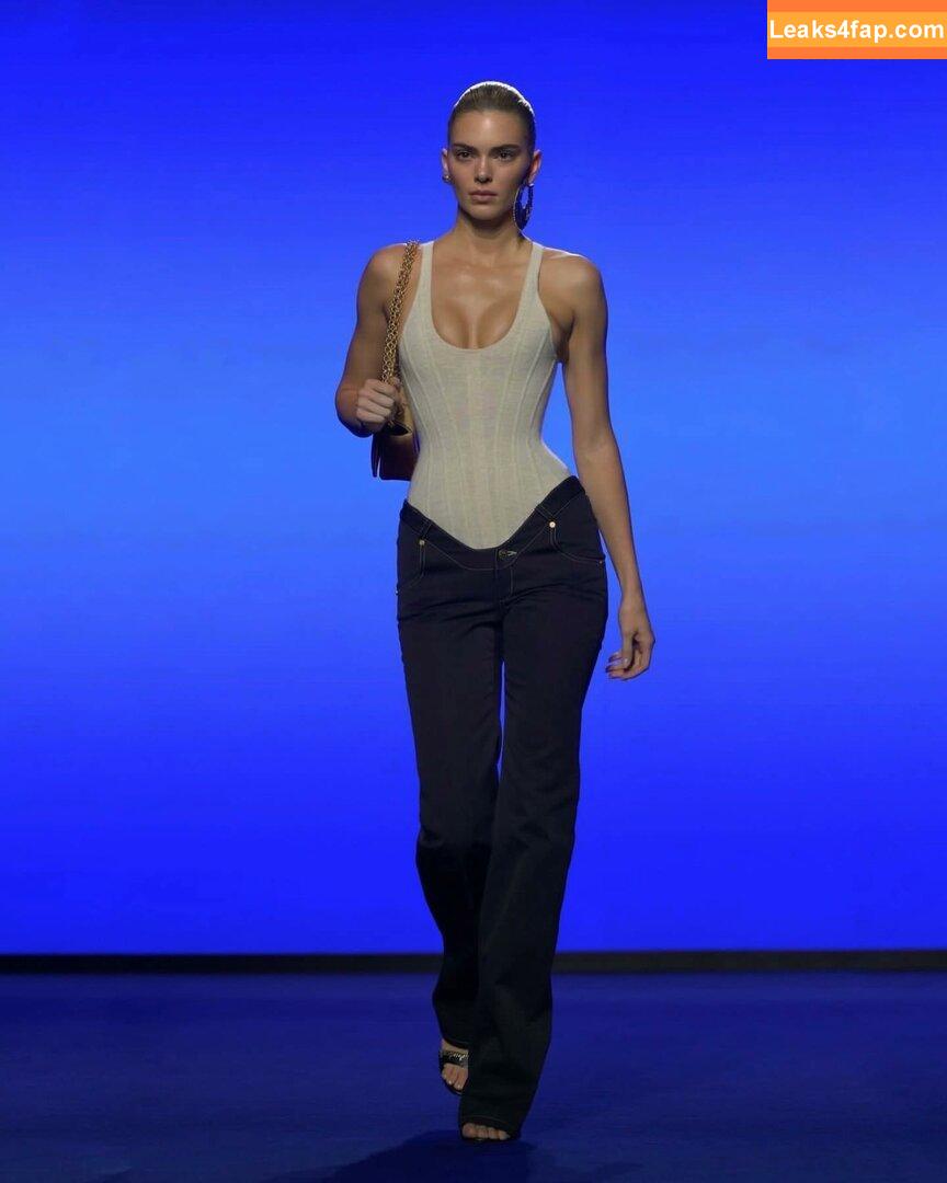 Kendall Jenner / KendallJenner слитое фото фото #3144