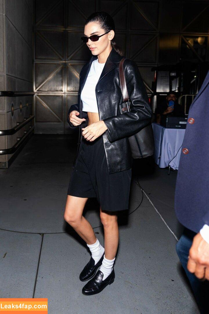 Kendall Jenner / KendallJenner слитое фото фото #3178