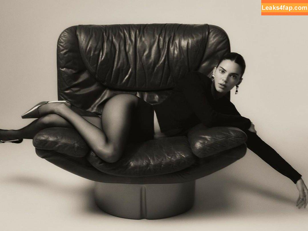 Kendall Jenner / KendallJenner слитое фото фото #3196