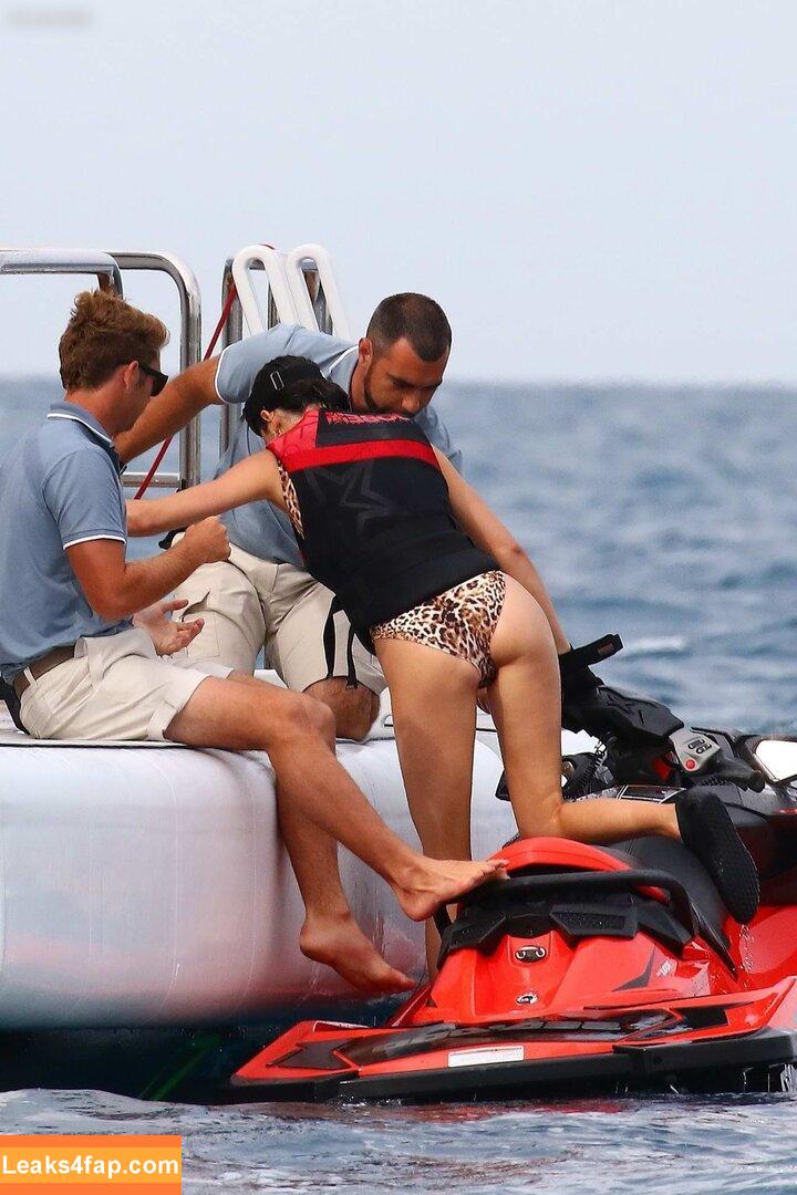 Kendall Jenner / KendallJenner слитое фото фото #3221