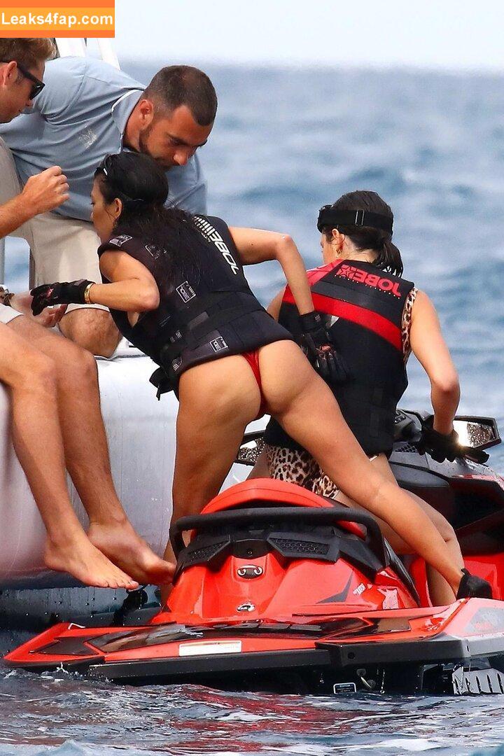 Kendall Jenner / KendallJenner слитое фото фото #3226