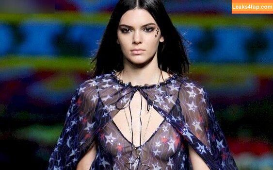 Kendall Jenner / KendallJenner слитое фото фото #3295