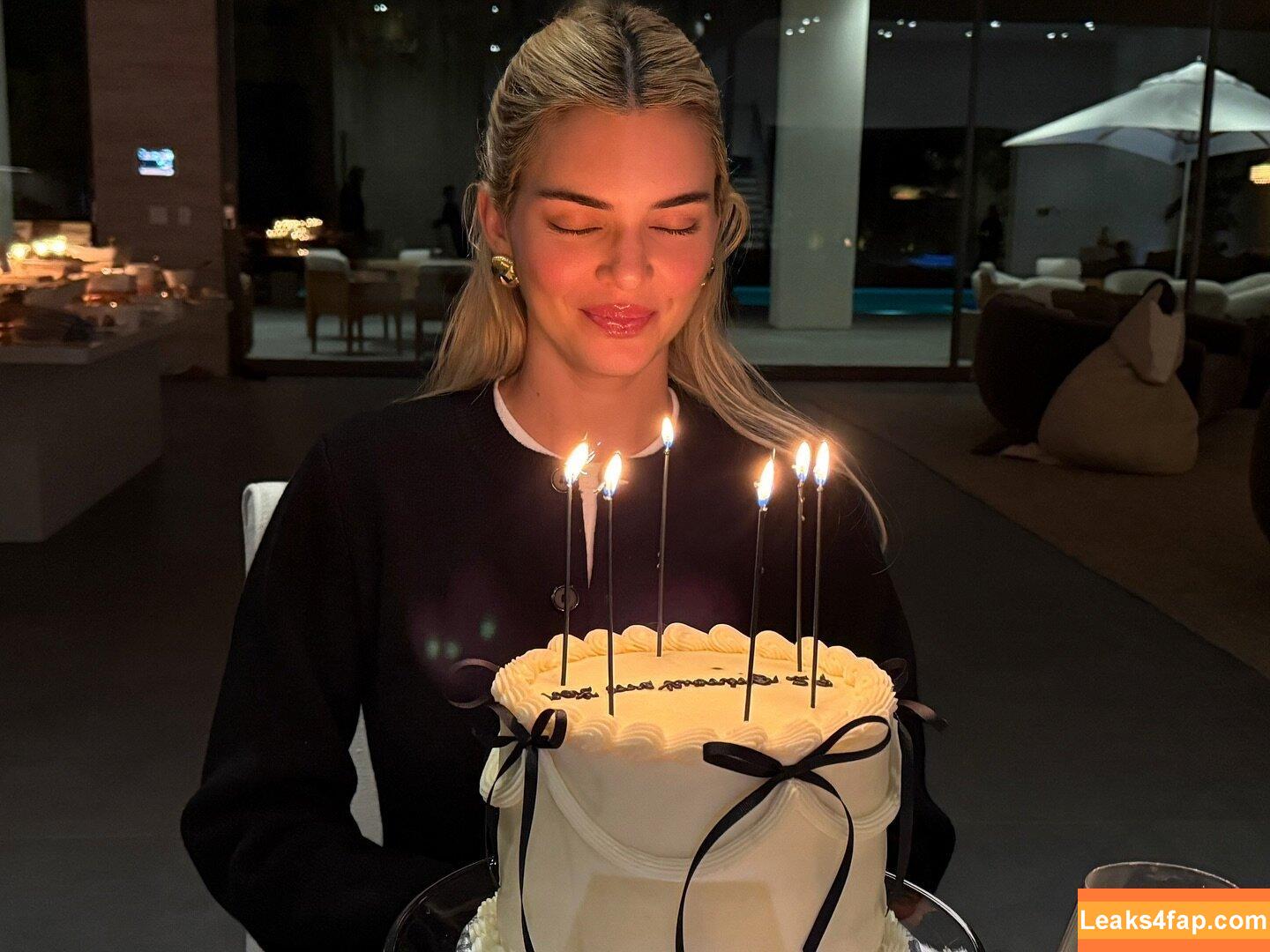 Kendall Jenner / KendallJenner слитое фото фото #3379