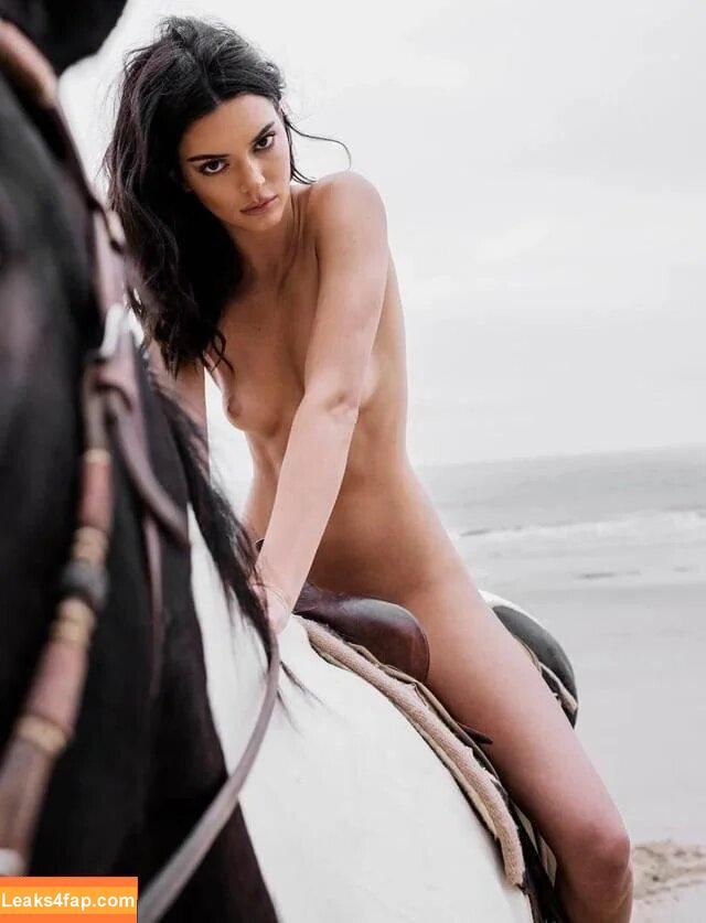 Kendall Jenner / KendallJenner leaked photo photo #3543
