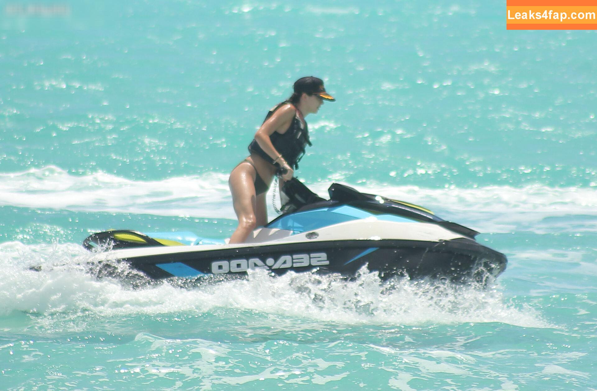 Kendall Jenner / KendallJenner leaked photo photo #3600