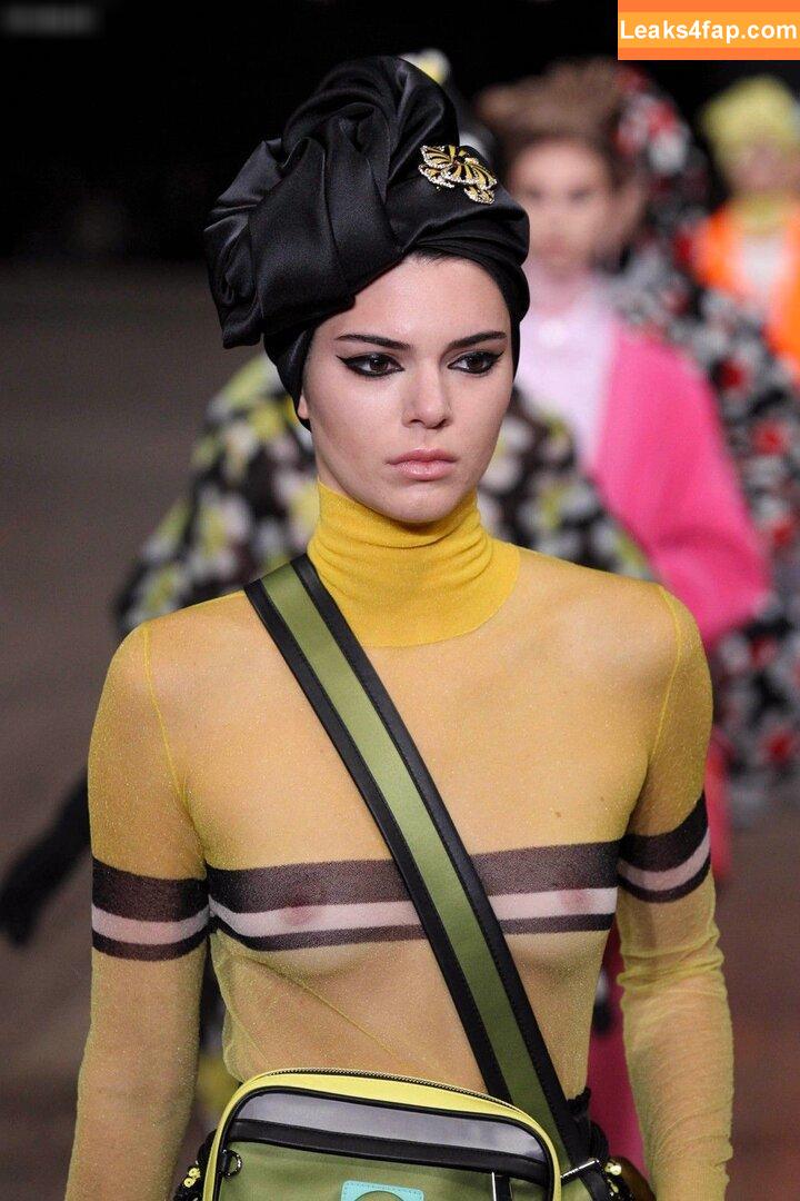 Kendall Jenner / KendallJenner leaked photo photo #3645