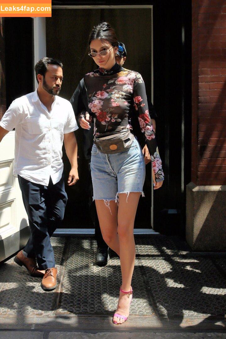 Kendall Jenner / KendallJenner leaked photo photo #3657