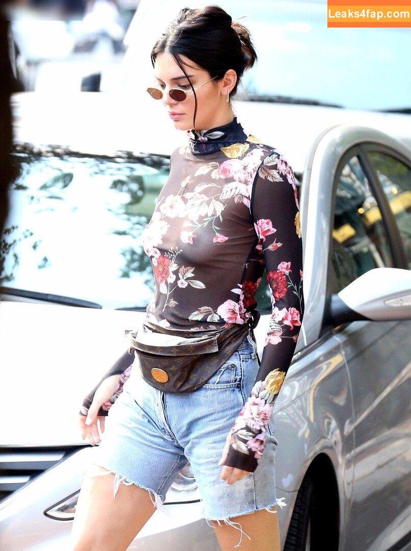 Kendall Jenner / KendallJenner leaked photo photo #3663