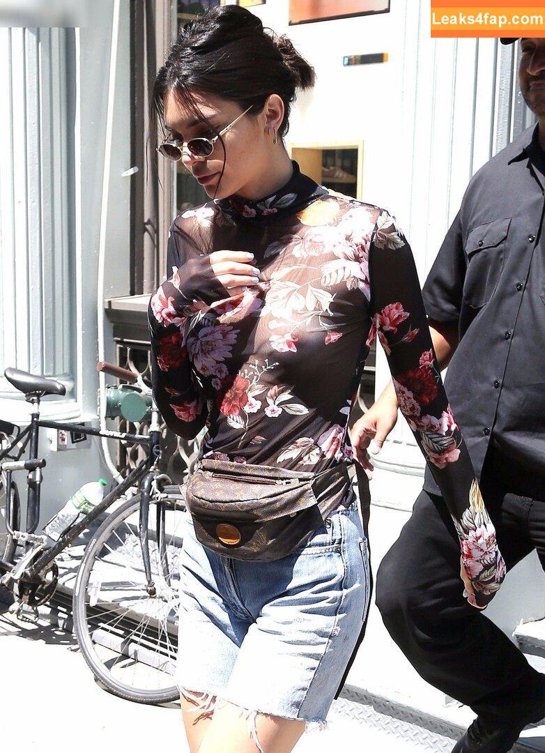 Kendall Jenner / KendallJenner слитое фото фото #3670