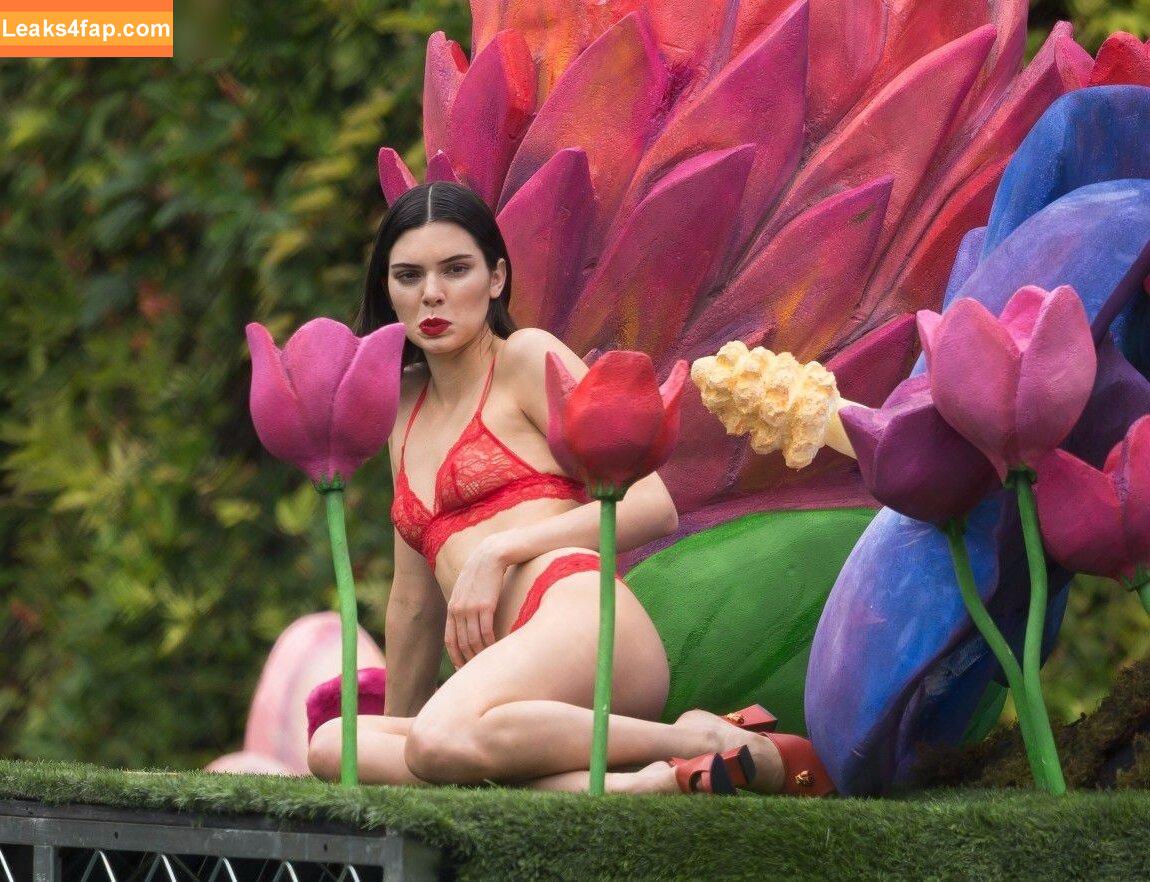 Kendall Jenner / KendallJenner leaked photo photo #3677