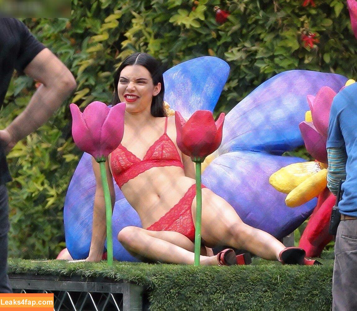 Kendall Jenner / KendallJenner leaked photo photo #3682