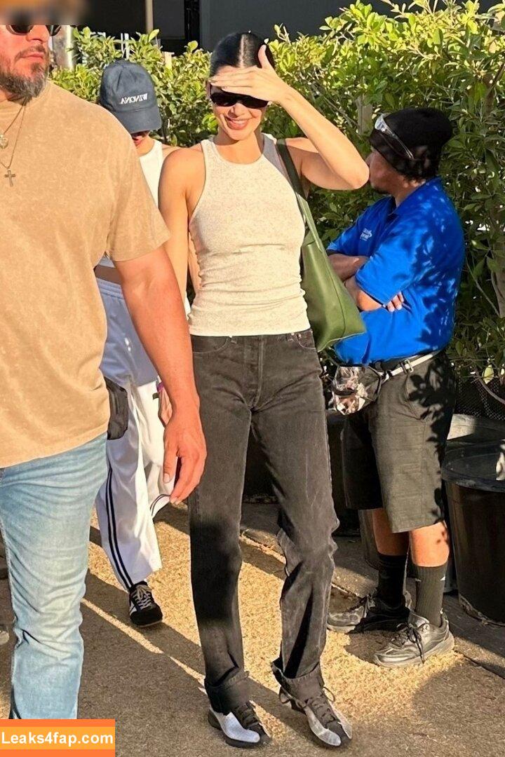 Kendall Jenner free leaks