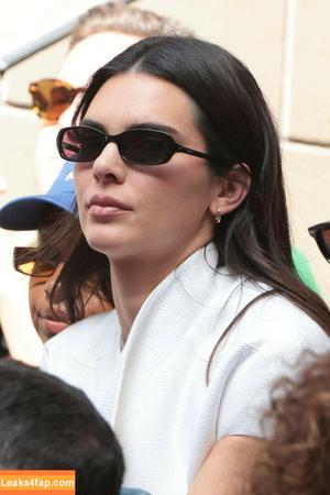 Kendall Jenner фото #3033