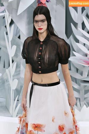 Kendall Jenner фото #3374