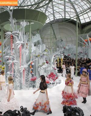 Kendall Jenner фото #3375