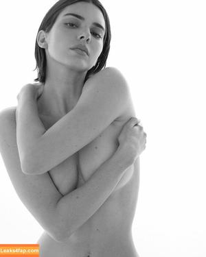 Kendall Jenner фото #3387