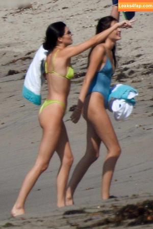 Kendall Jenner фото #3400