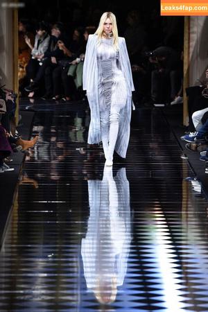 Kendall Jenner photo #3484