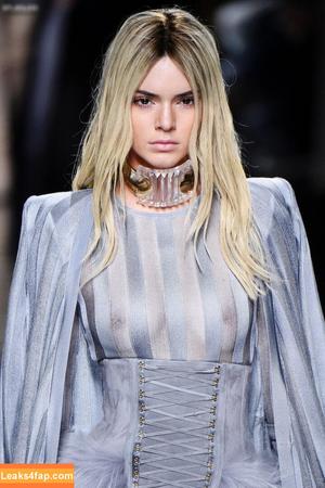 Kendall Jenner photo #3489