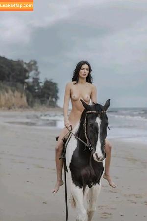 Kendall Jenner photo #3539