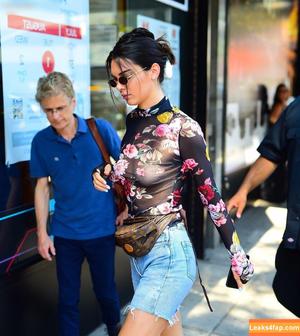 Kendall Jenner photo #3668