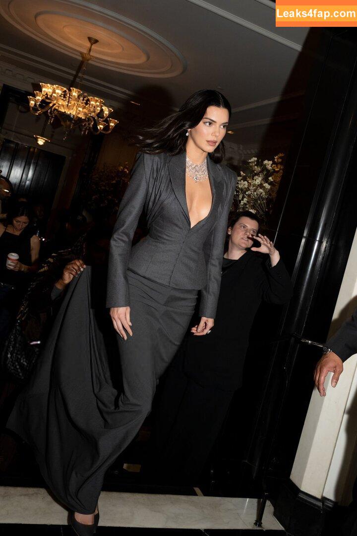 Kendall Jenner / KendallJenner слитое фото фото #4011