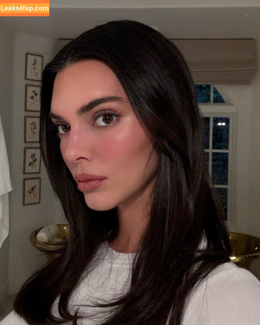 Kendall Jenner / KendallJenner leaked photo photo #4165