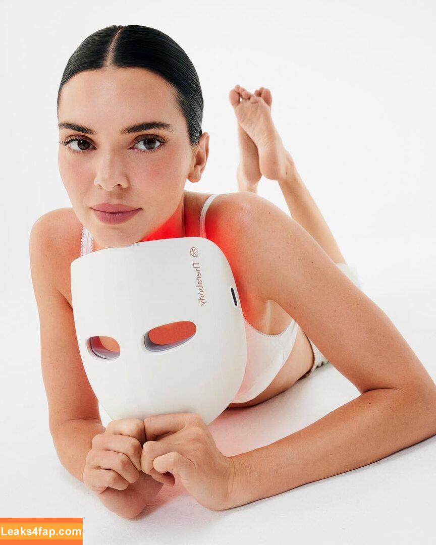 Kendall Jenner / KendallJenner leaked photo photo #4222