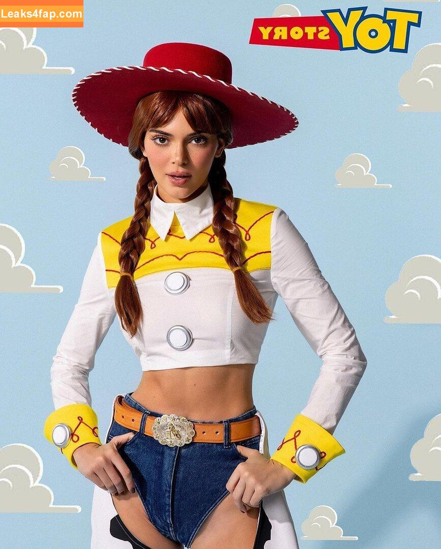 Kendall Jenner / KendallJenner leaked photo photo #4242