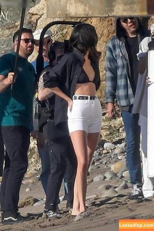 Kendall Jenner photo #4004