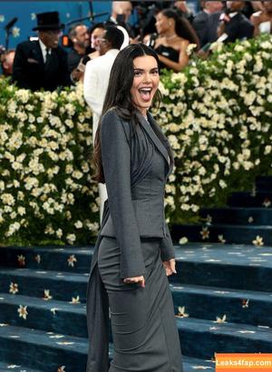 Kendall Jenner photo #4006