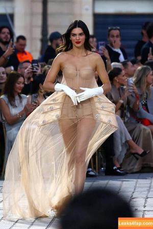 Kendall Jenner photo #4031