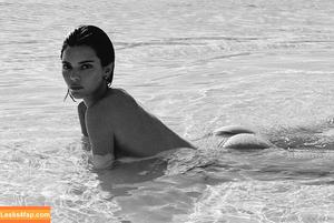 Kendall Jenner фото #4068