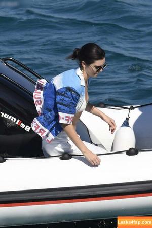 Kendall Jenner фото #4083